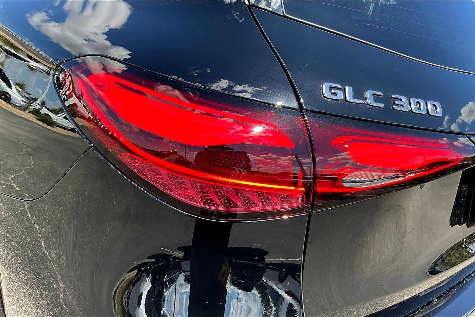 New 2026 Mercedes-Benz GLC 300 image 6