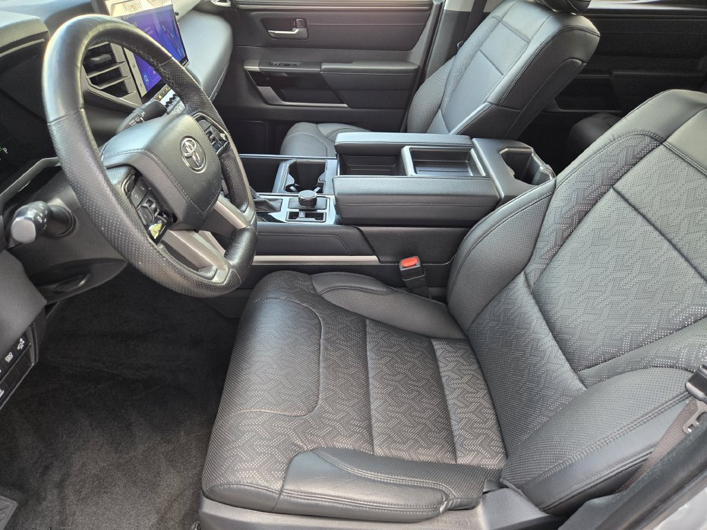Used 2024 Toyota Tundra Limited AWD/4WD image 9