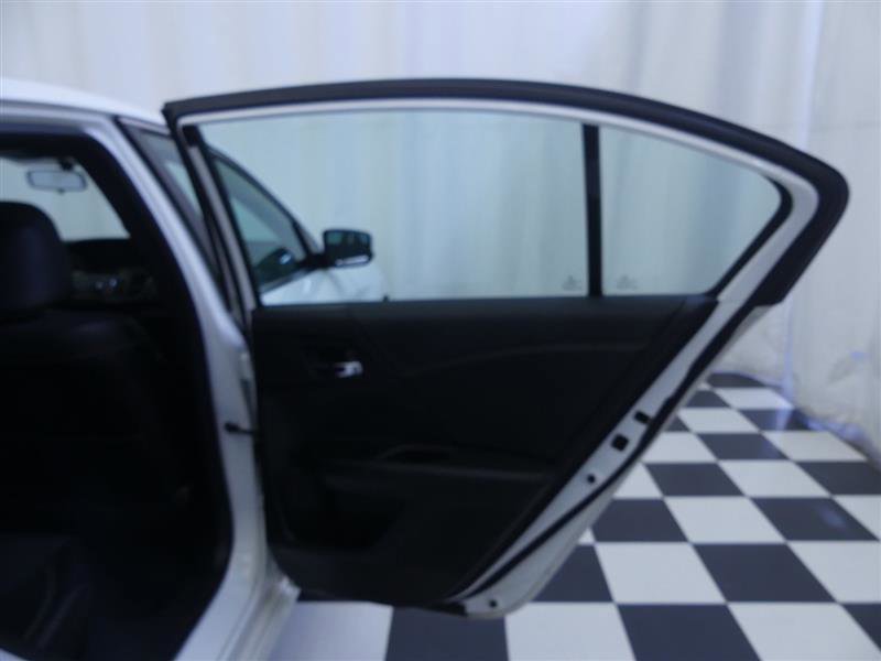 Used 2017 Honda Accord Sport image 25