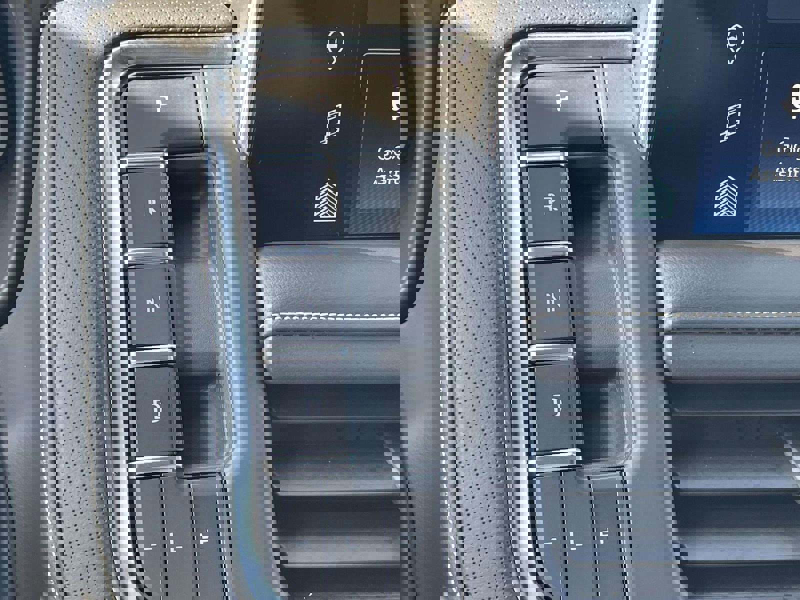 Used 2023 Chevrolet Suburban Premier AWD/4WD image 34