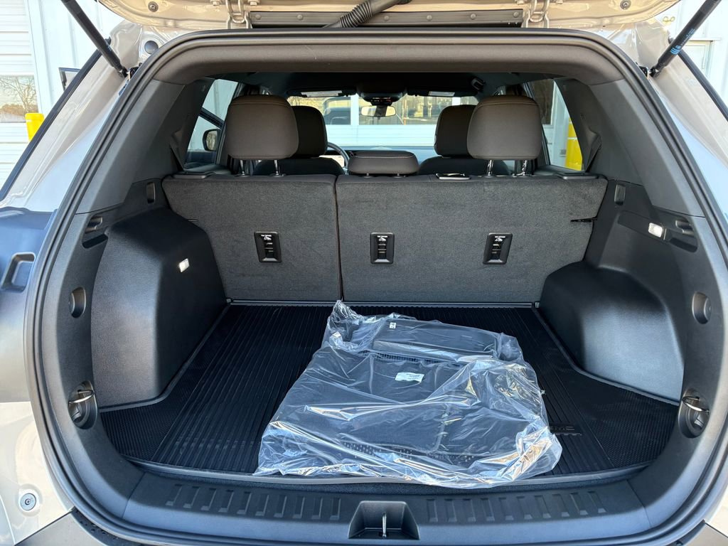 New 2026 GMC Terrain Elevation w/ LPO, Floor Liner Package image 29