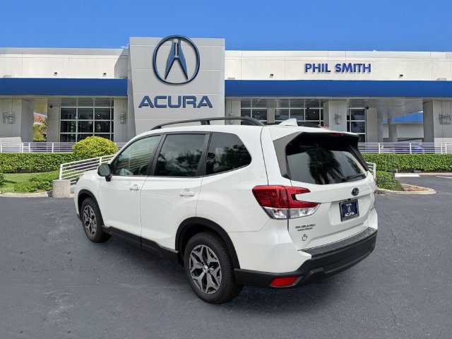 Used 2021 Subaru Forester Premium AWD/4WD image 7