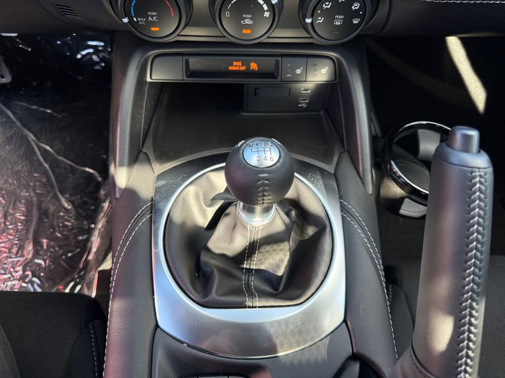 New 2026 MAZDA MX-5 Miata Club w/ Interior Package RWD image 18