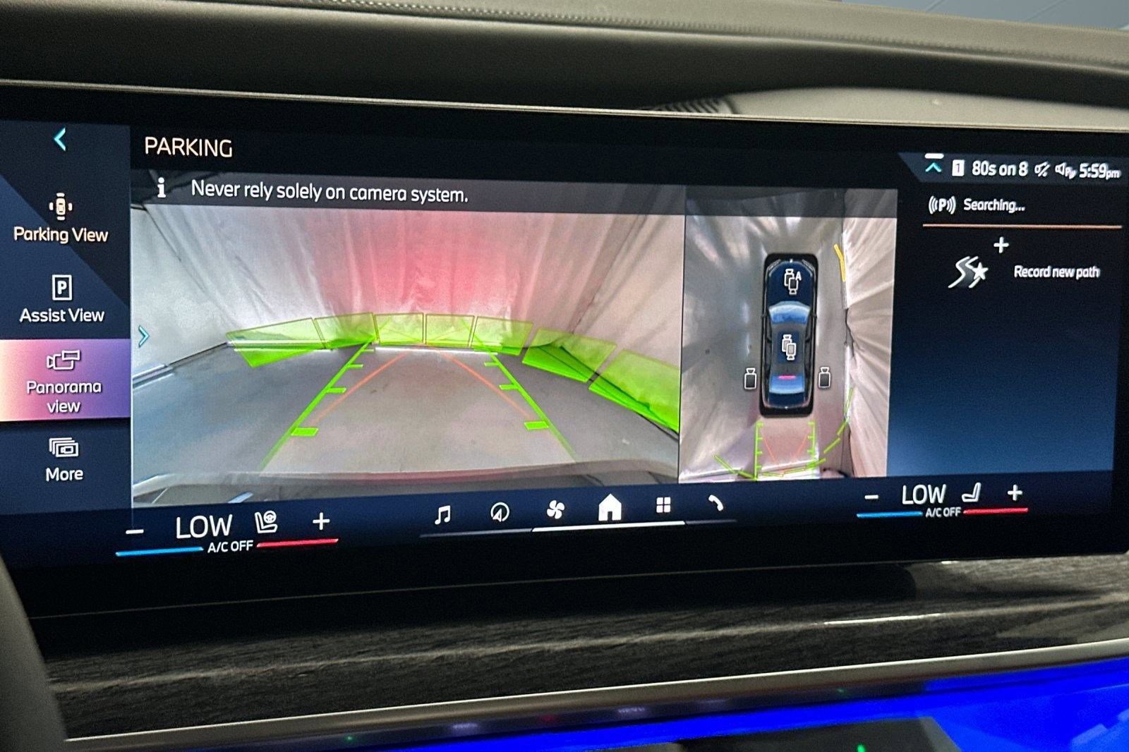 Used 2025 BMW i7 xDrive60 image 27