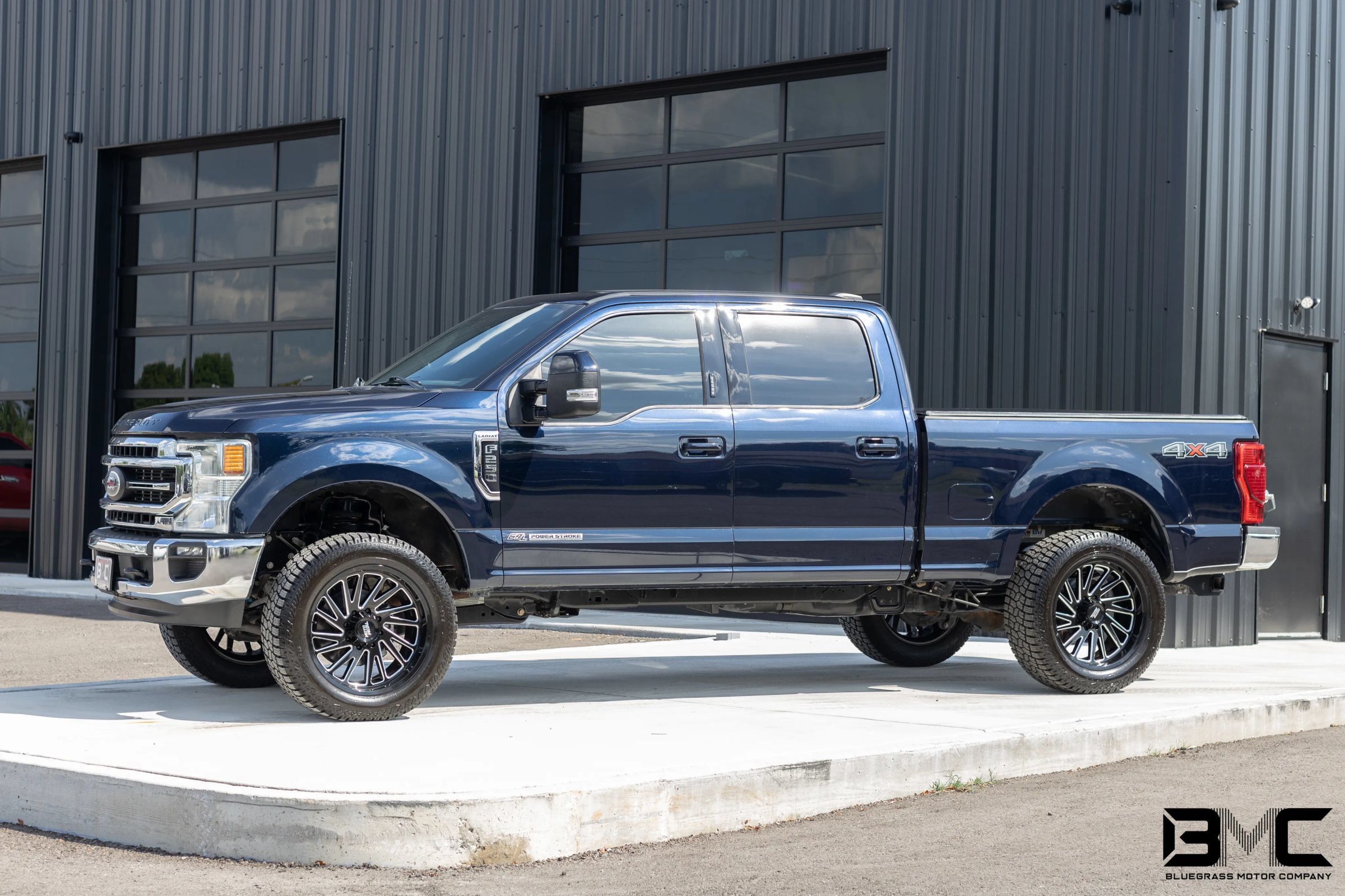 Used 2022 Ford F250 Lariat w/ Lariat Value Package AWD/4WD image 3