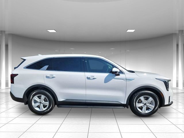 New 2026 Kia Sorento LX FWD image 2