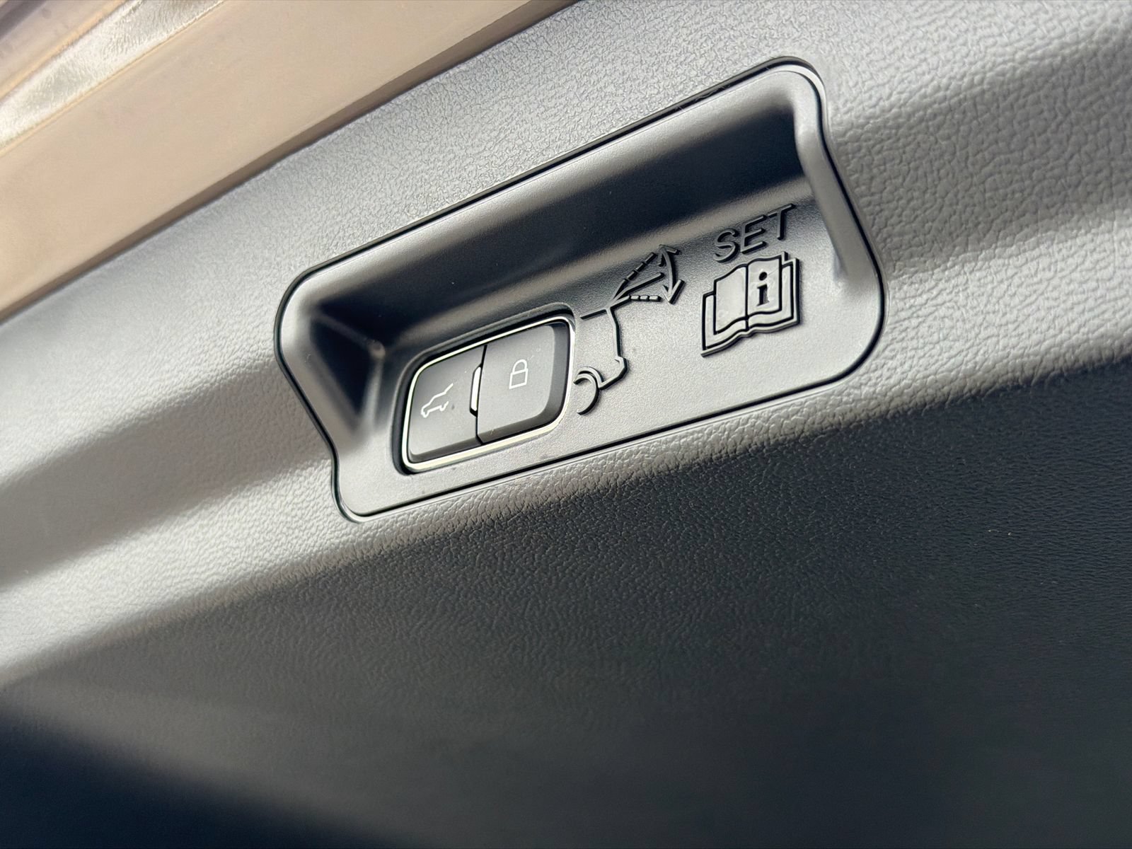 New 2026 Ford Explorer ST AWD/4WD image 9