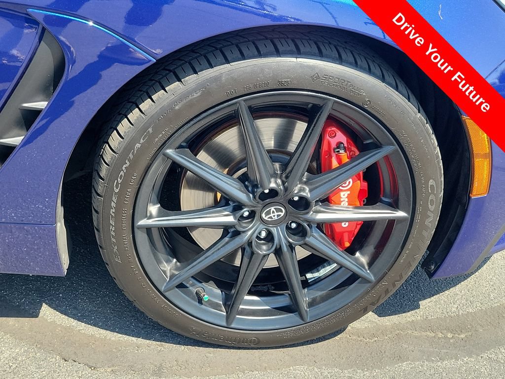 Used 2025 Toyota GR86 Premium w/ Performance Package RWD image 28