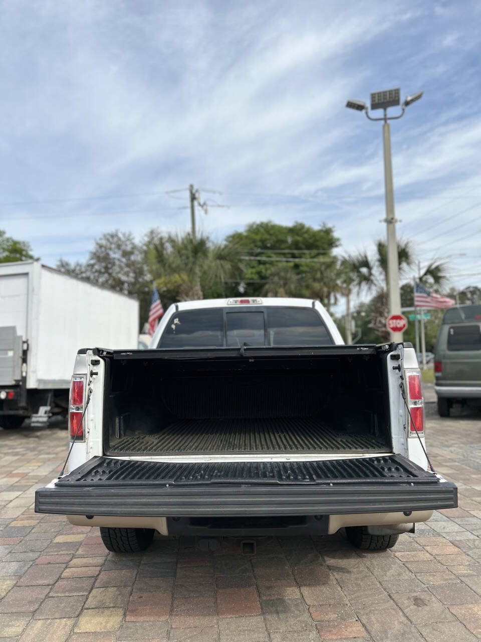 Used 2010 Ford F150 Lariat RWD image 5