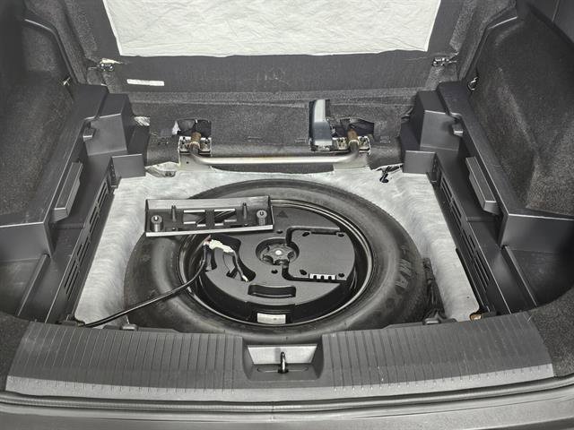 Used 2023 Nissan Rogue SV image 21