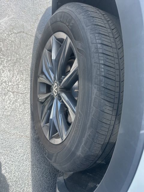 Used 2022 Volkswagen Tiguan SE FWD image 7