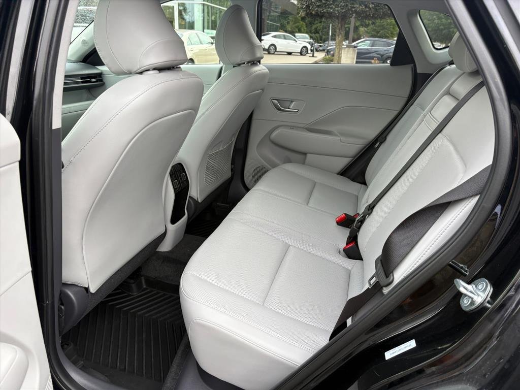 Certified 2025 Hyundai Kona Limited AWD/4WD image 20
