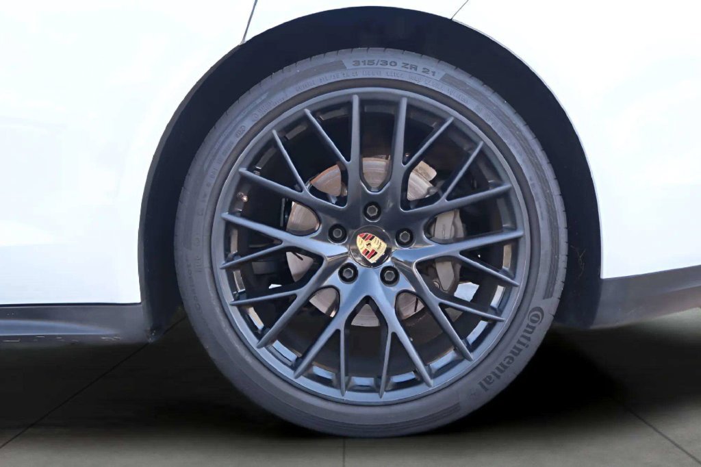Used 2018 Porsche Panamera 4S AWD/4WD image 24