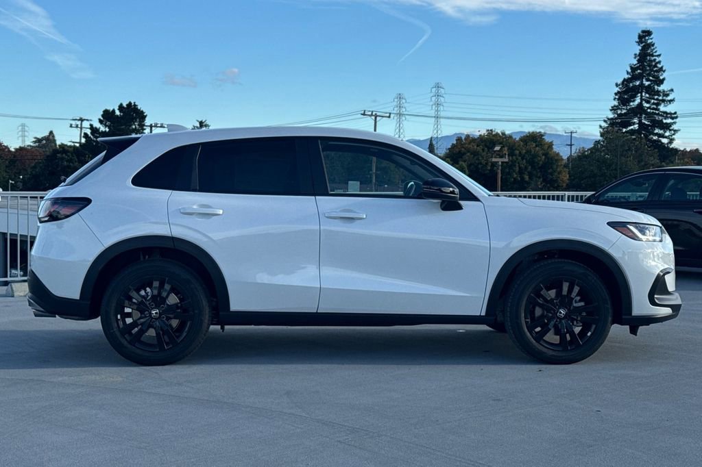 New 2026 Honda HR-V Sport image 3