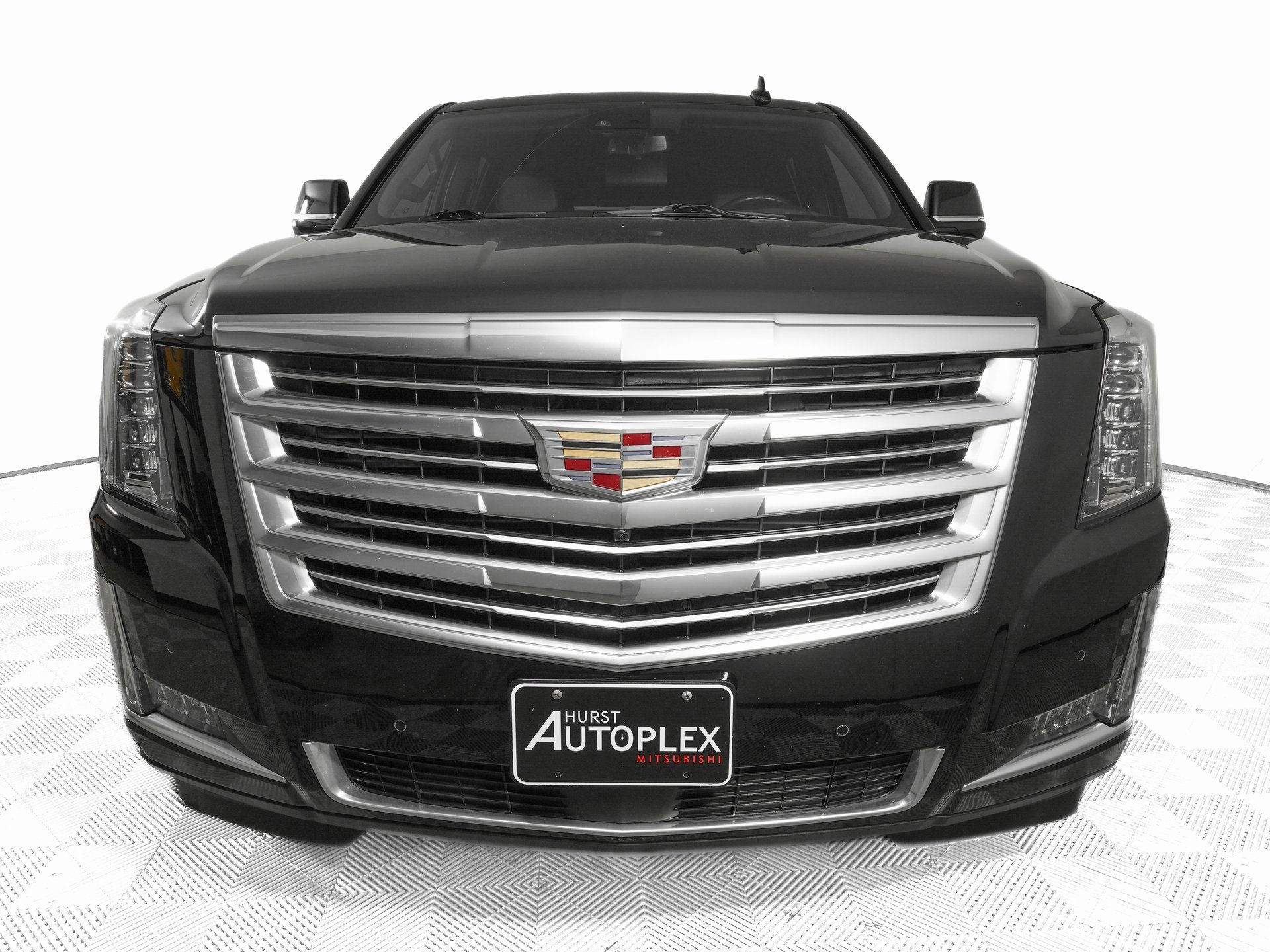 Used 2020 Cadillac Escalade ESV Platinum image 2