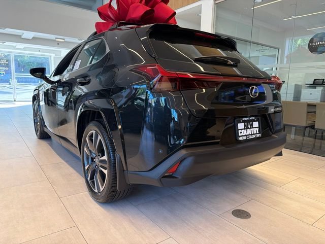New 2026 Lexus UX 300h AWD image 4