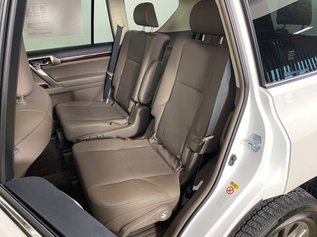 Used 2019 Lexus GX 460 image 35