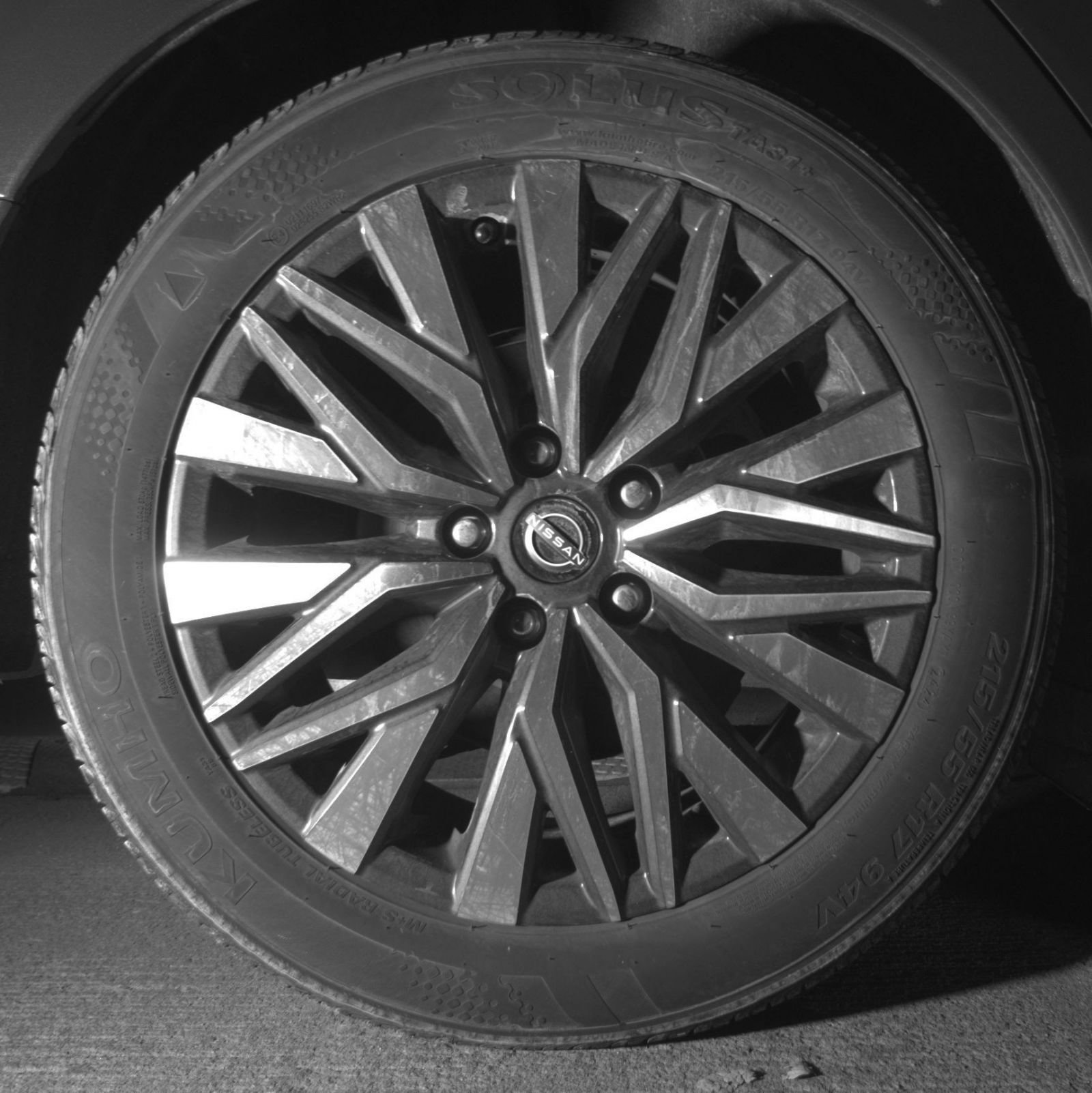 Used 2025 Nissan Altima 2.5 SV FWD image 12