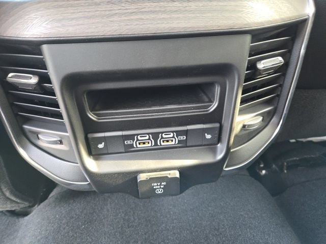Used 2025 RAM 2500 Laramie AWD/4WD image 8