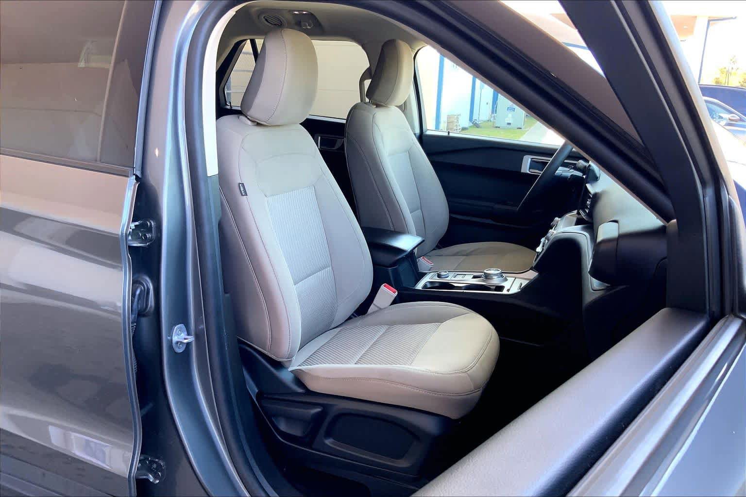 Used 2023 Ford Explorer 4WD image 9