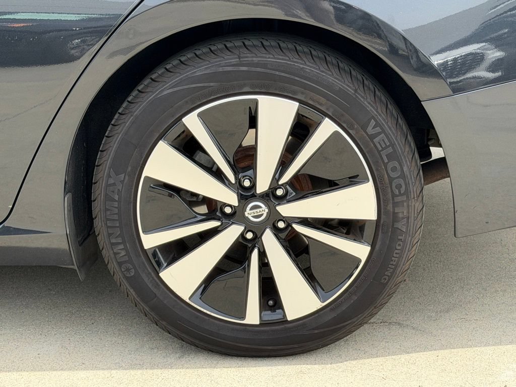 Used 2022 Nissan Altima 2.5 SV FWD image 15
