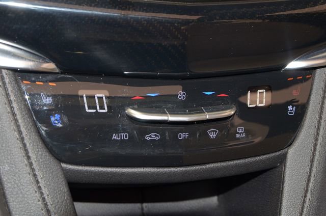 Used 2023 Cadillac XT6 Sport w/ Technology Package image 35