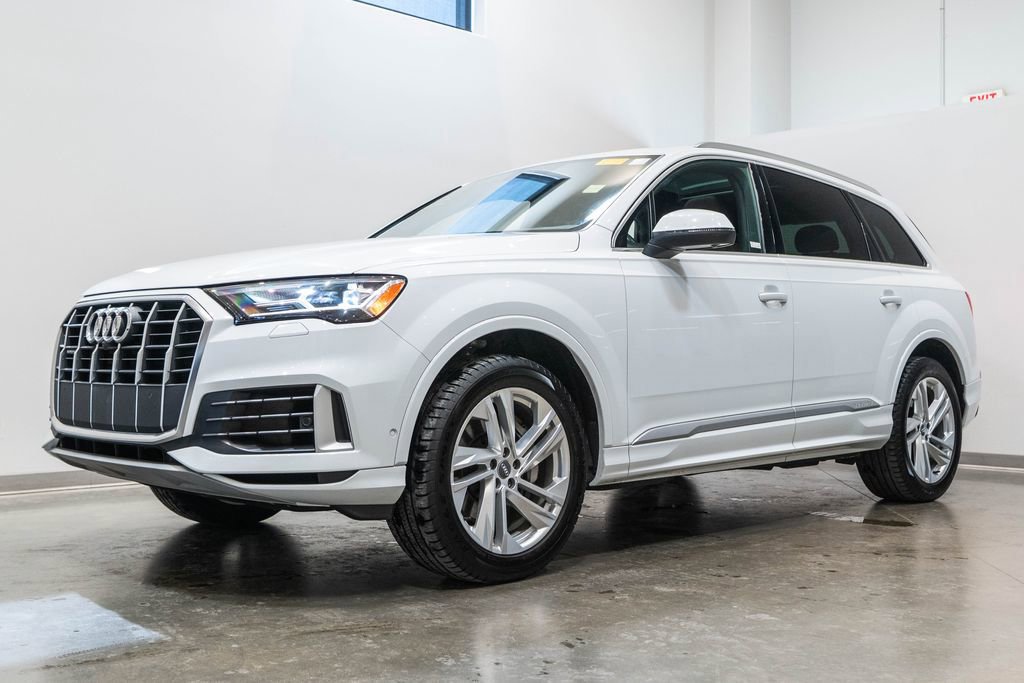 Used 2020 Audi Q7 3.0T Premium Plus image 3