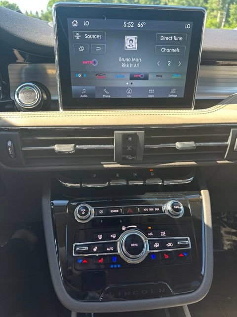Used 2021 Lincoln Corsair AWD w/ Equipment Group 101A image 14