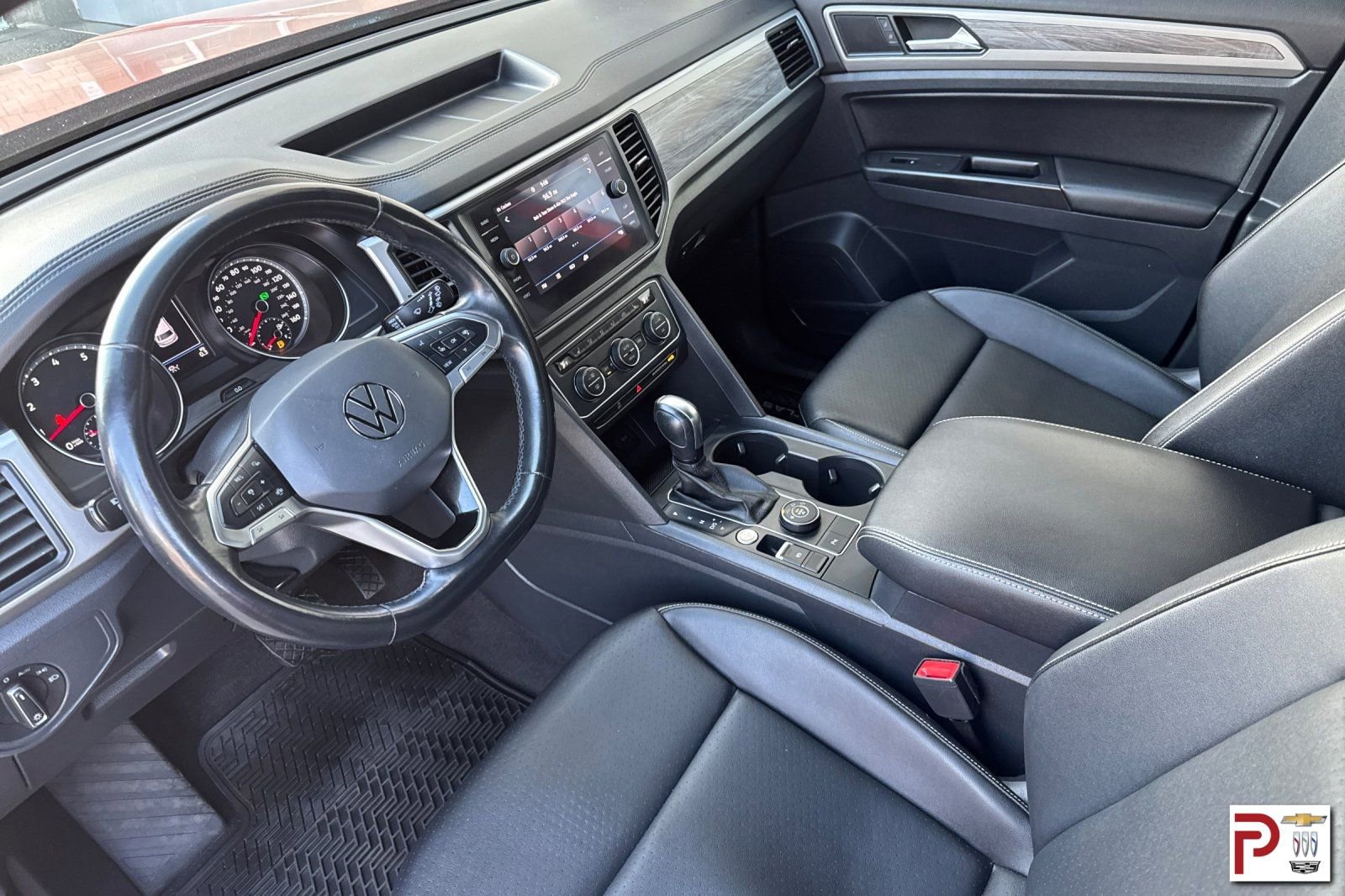 Used 2020 Volkswagen Atlas Cross Sport SE image 11