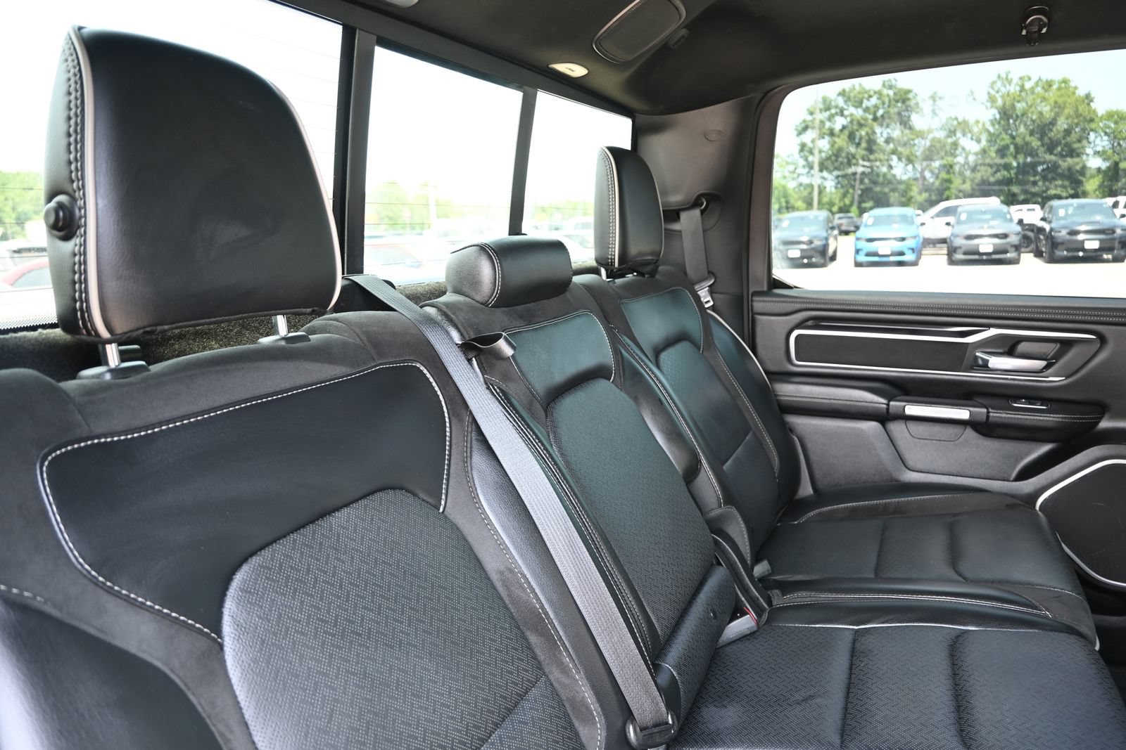 Used 2019 RAM 1500 Laramie RWD image 36