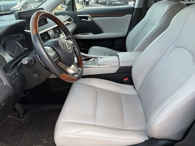 Used 2020 Lexus RX 350L Premium w/ Premium Package image 5