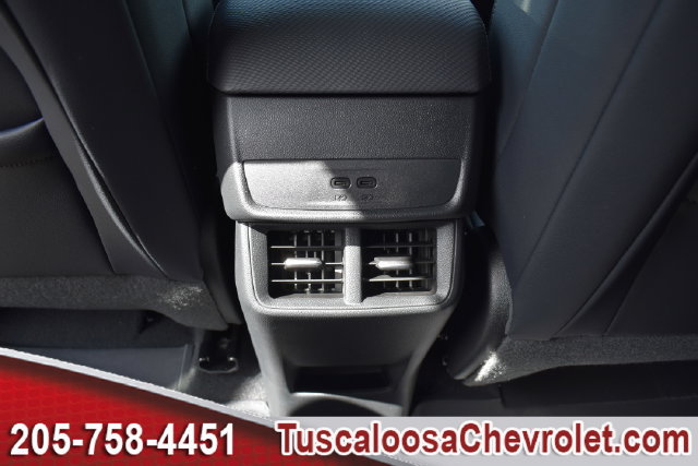 New 2027 Chevrolet Equinox LT w/ Convenience Package II FWD image 18