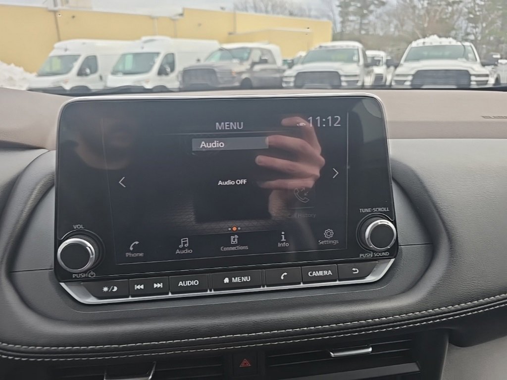 Used 2023 Nissan Rogue SV w/ SV Premium B Package image 27