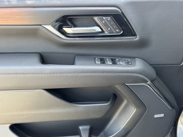 New 2026 GMC Yukon XL Denali w/ Denali Reserve Package image 22