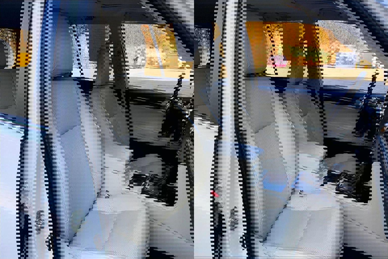 Used 2023 Lexus GX 460 Luxury w/ Accessory Package image 7