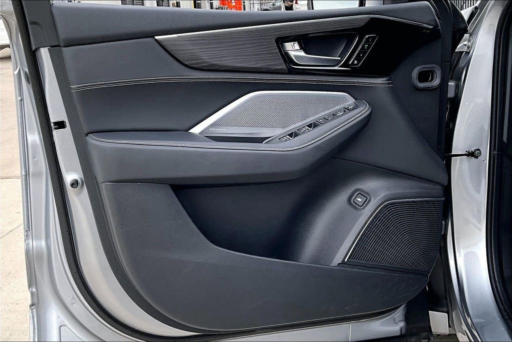 Certified 2025 Acura MDX w/ Advance Package image 22