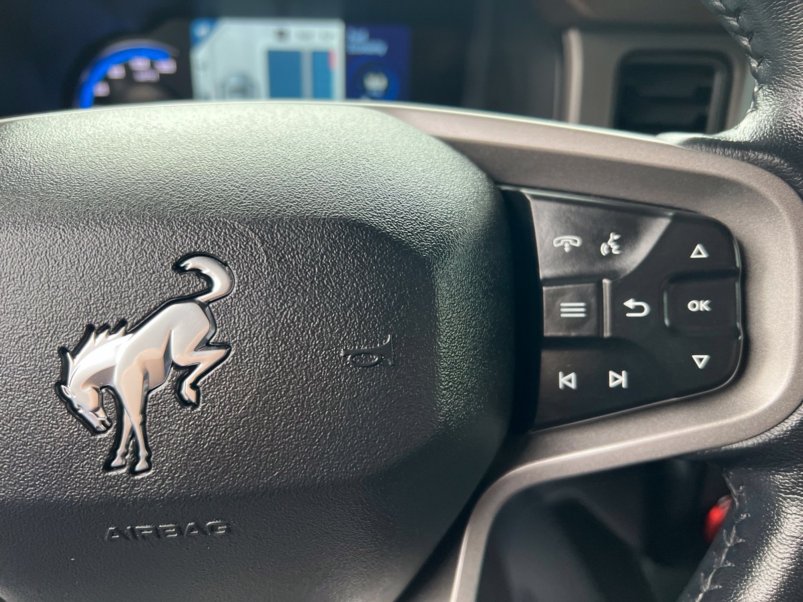 Certified 2023 Ford Bronco Outer Banks w/ Sasquatch Package AWD/4WD image 22