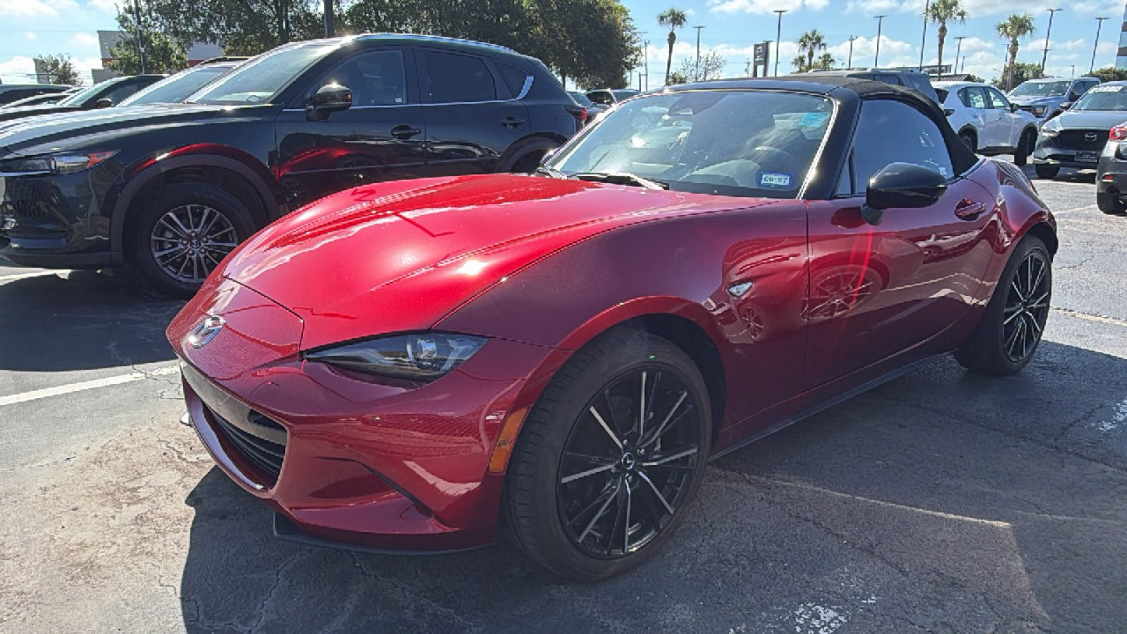 Used 2024 MAZDA MX-5 Miata Grand Touring RWD image 7
