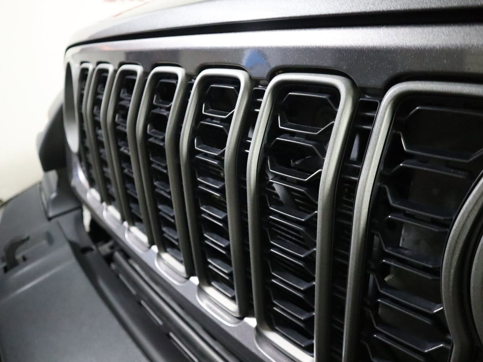 Used 2024 Jeep Wrangler Sport S image 23