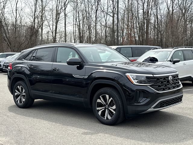 Certified 2025 Volkswagen Atlas Cross Sport SE image 2