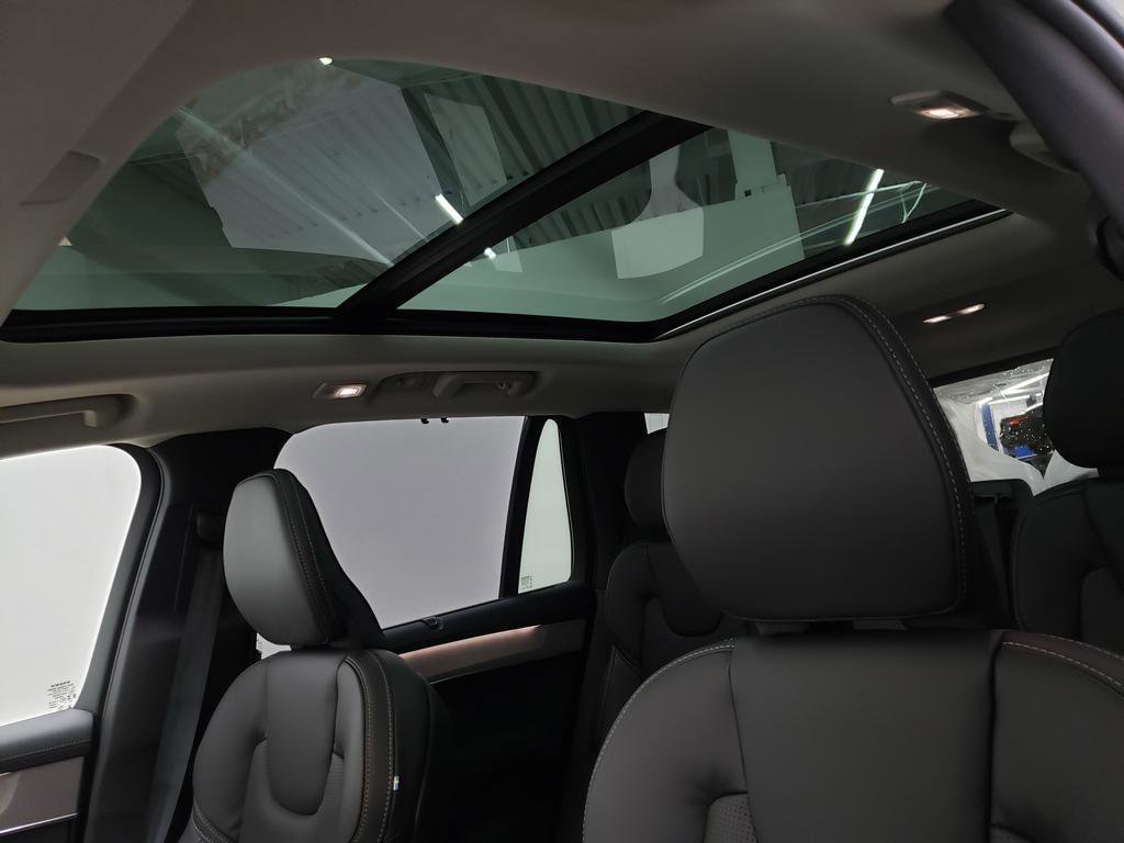 New 2026 Volvo XC90 B6 Ultra w/ Protection Package AWD/4WD image 7