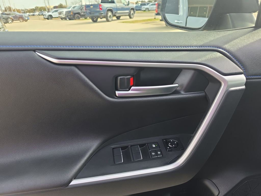 Used 2019 Toyota RAV4 XSE image 17