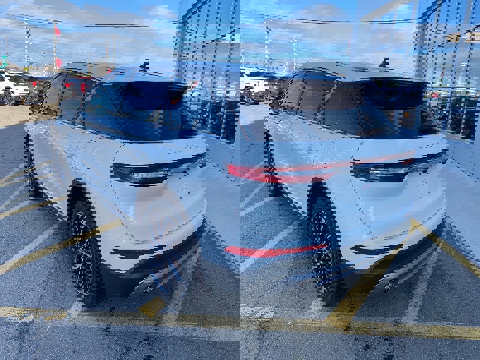 Used 2025 Lincoln Corsair Reserve image 3