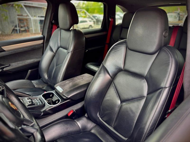 Used 2016 Porsche Cayenne GTS AWD/4WD image 25