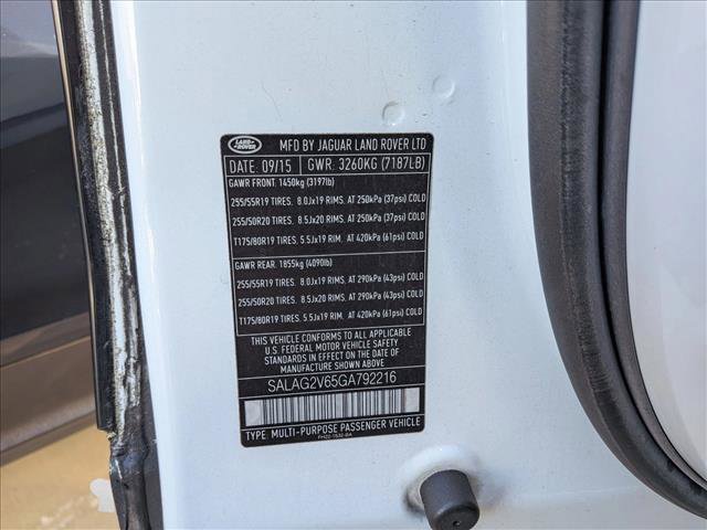 Used 2016 Land Rover LR4 HSE image 29