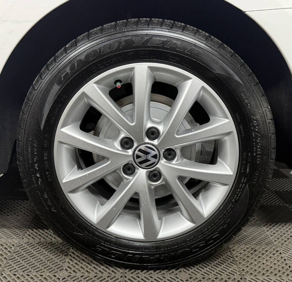 Used 2012 Volkswagen Jetta SE FWD image 24