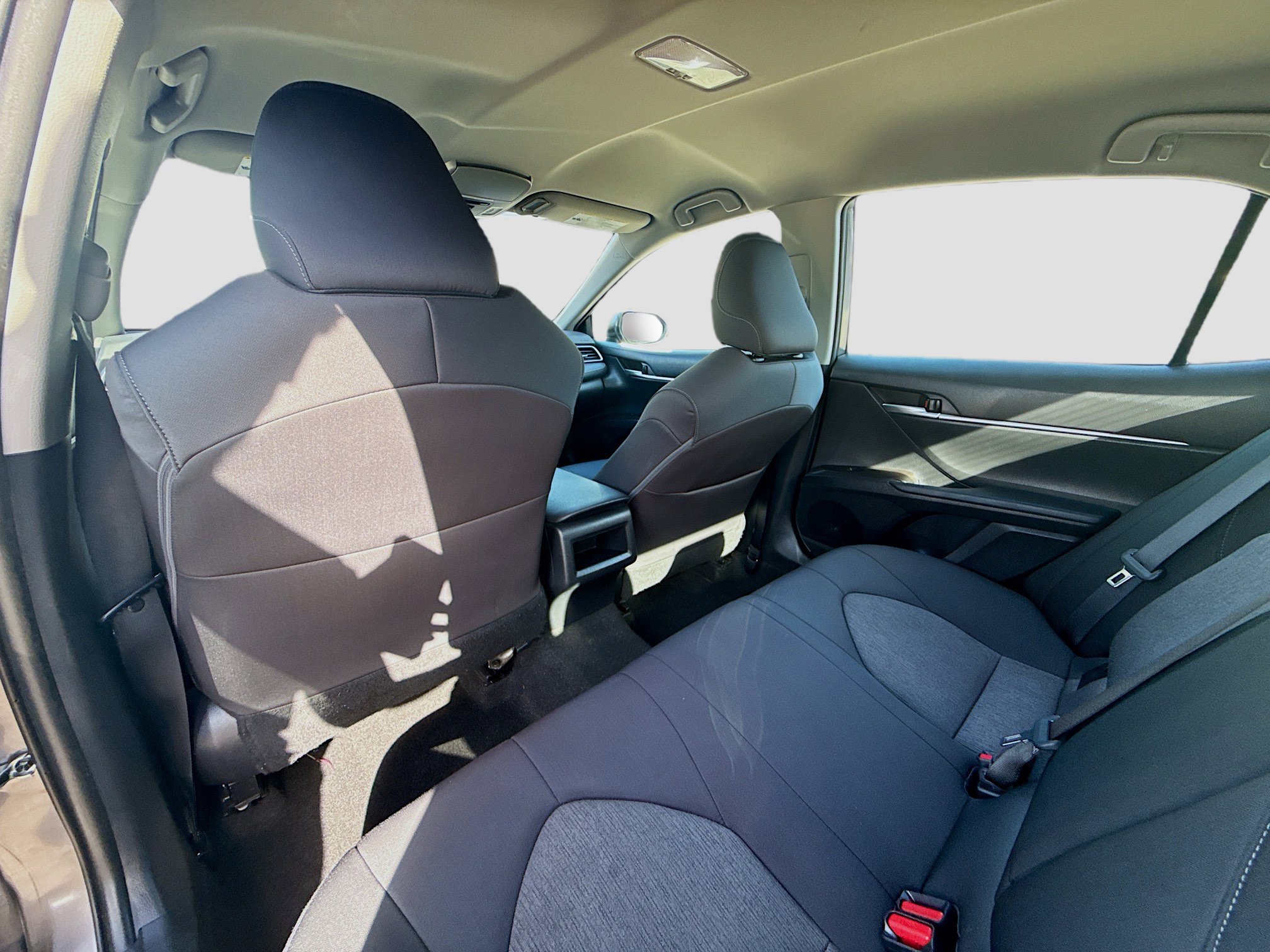 Used 2021 Toyota Camry LE FWD image 23
