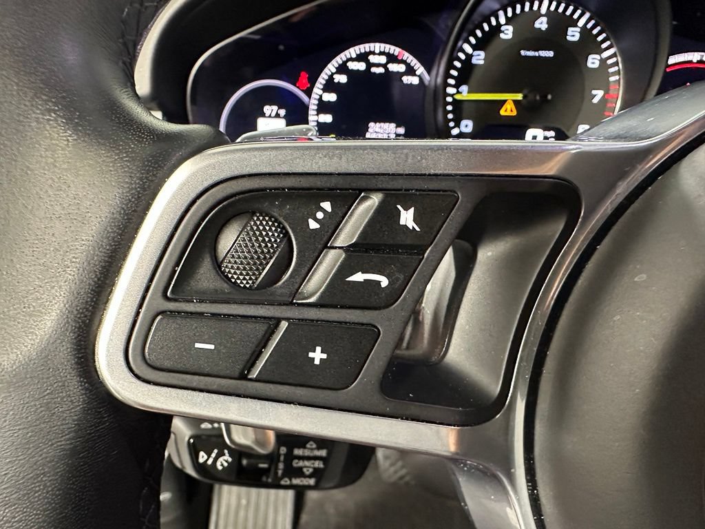 Certified 2023 Porsche Cayenne Coupe AWD/4WD image 25