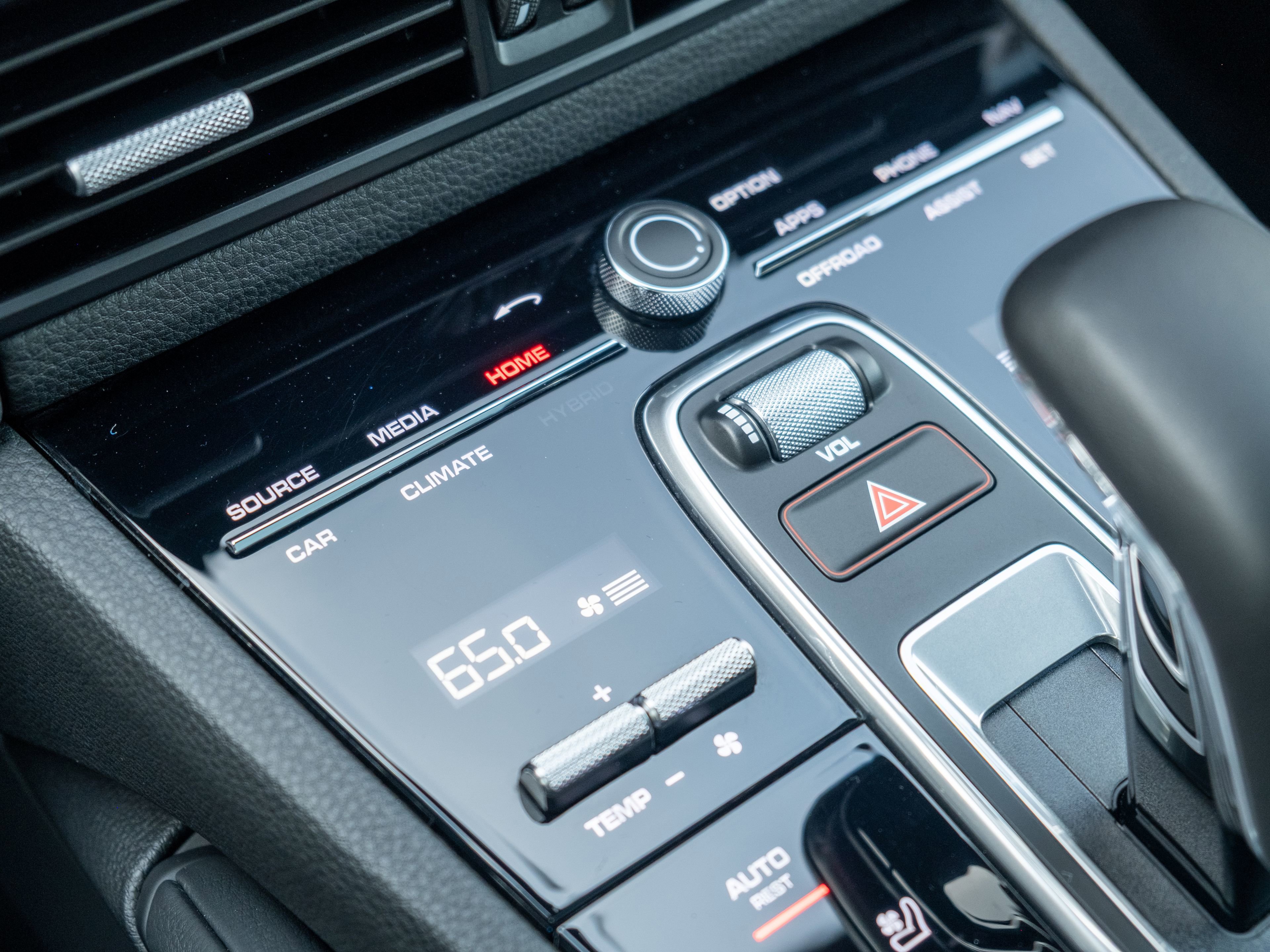 Certified 2023 Porsche Cayenne S AWD/4WD image 24