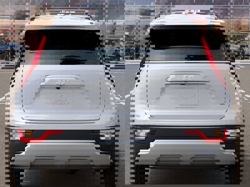 New 2025 Kia Niro LX image 13